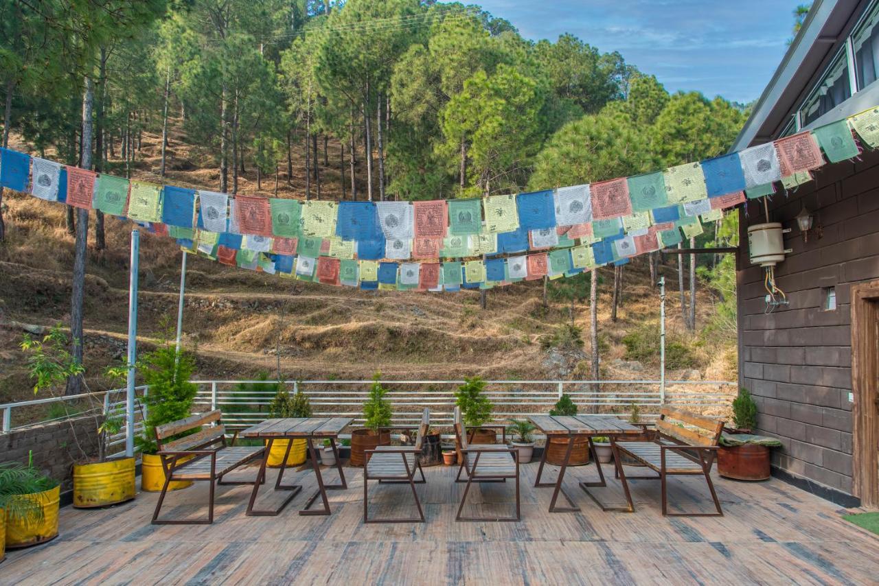 The Hillcrest Paradise Kasauli Exterior foto