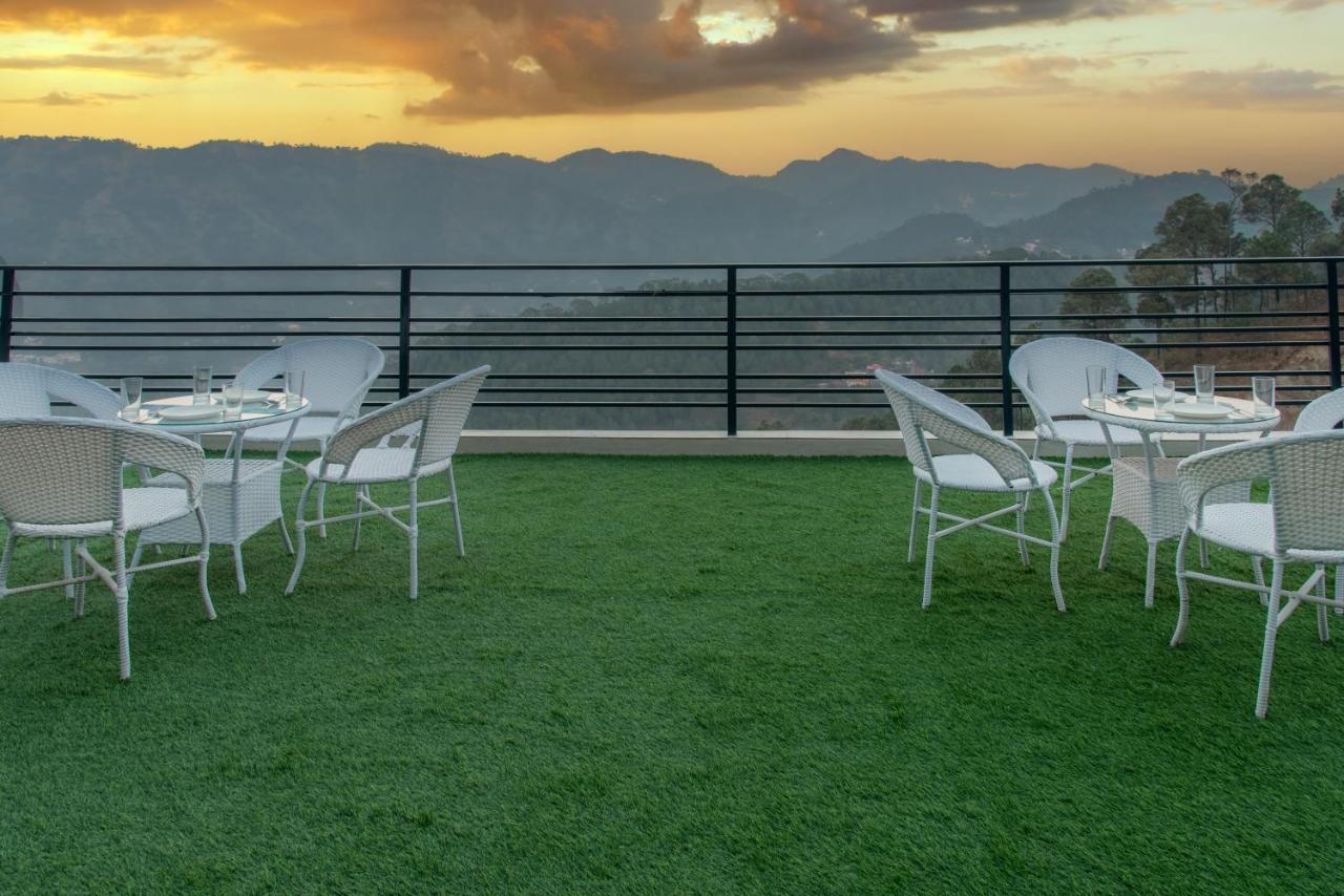 The Hillcrest Paradise Kasauli Exterior foto