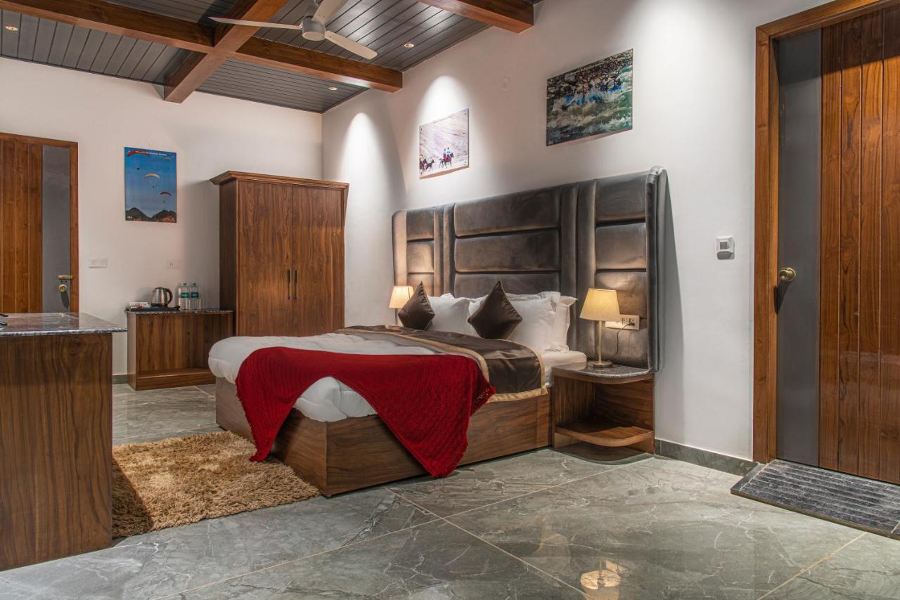 The Hillcrest Paradise Kasauli Exterior foto